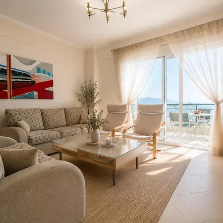 Seaside 2 Bedrooms, 3 Beds