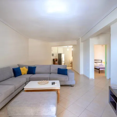 Seaside 2 Bedrooms, 3 Beds Apartment